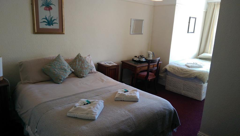 The Angel Hotel Helston Room photo